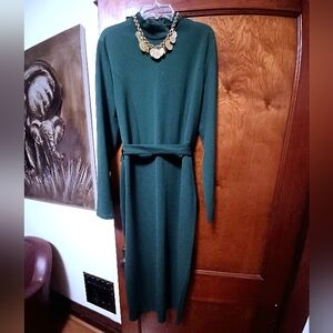 LONG-SLEEVE SHEATH DRESS W/BACK SLIT - (NWOT)